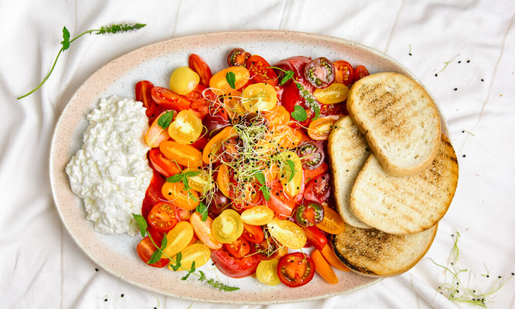 5 Benefits Of Cottage Cheese To Know, Plus Healthy Ways To Eat It 5 Benefits Of Cottage Cheese To Know, Plus Healthy Ways To Eat It