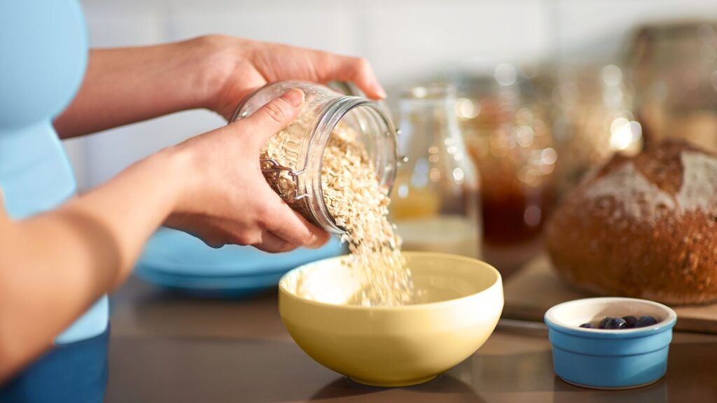 Choosing the Right Oatmeal for a Morning Pick-Me-Up