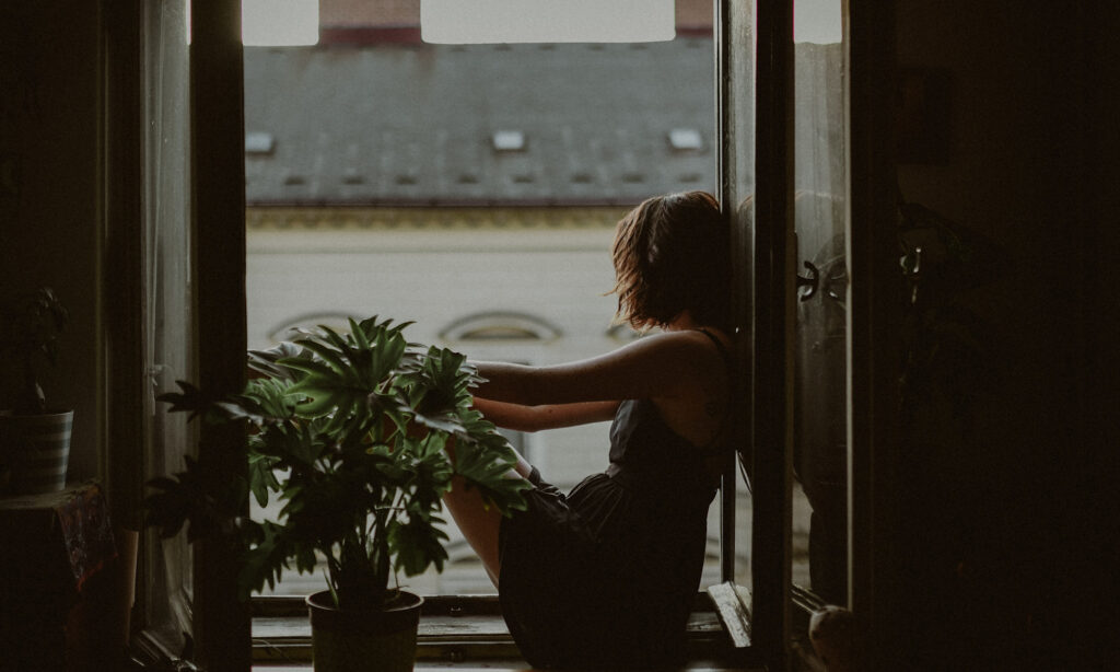 How To Cut Ties With Your Narcissistic Family, From A Psychologist