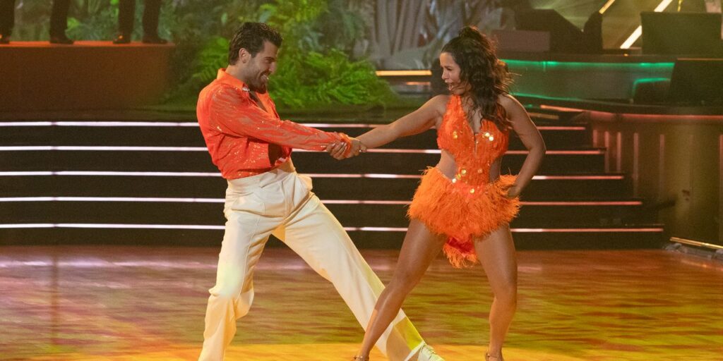 Jen Affleck Is on ‘Dancing With the Stars’ Just 2 Months Postpartum—and Pelvic Floor PTs Have Thoughts