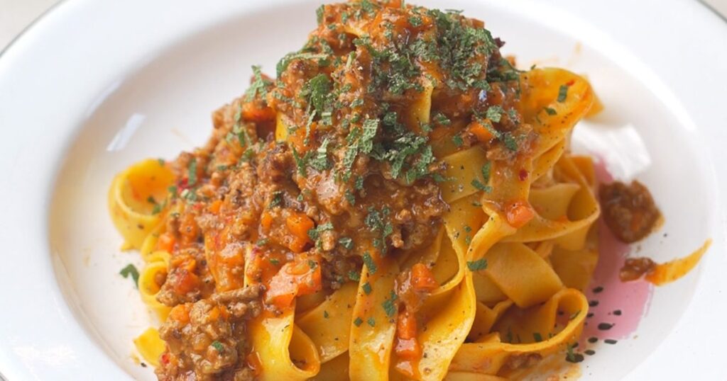 Tagliatelle al ragù alla bolognese
