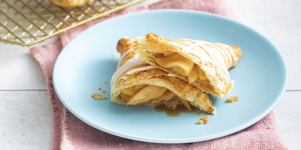 10 Easy Apple Puff Pastry Desserts Anyone Can Make