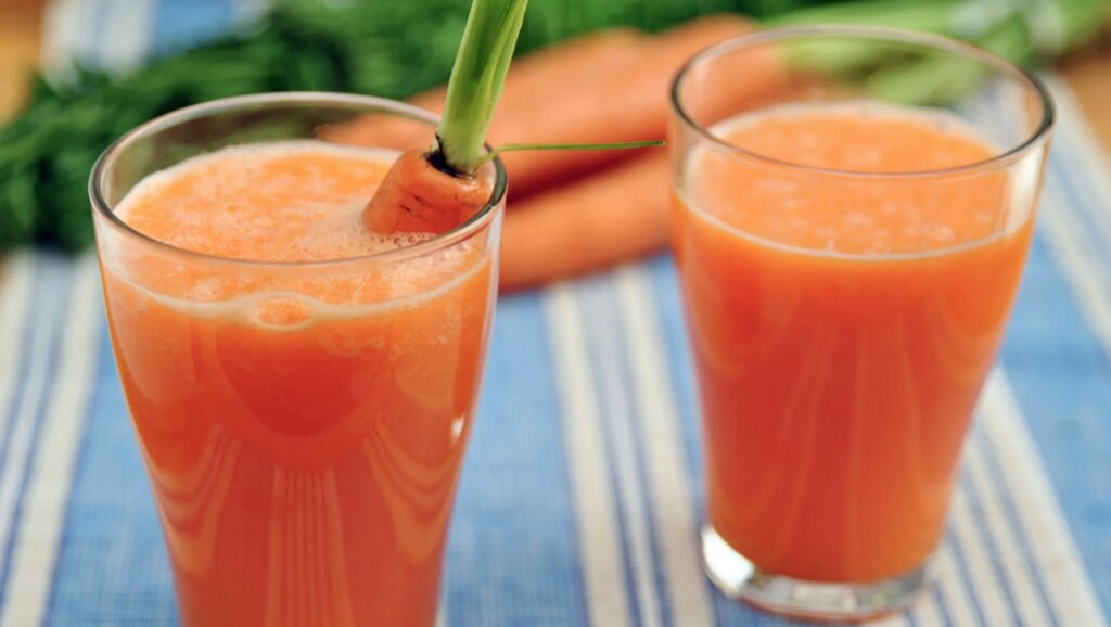 3 Ways Carrot Ginger Juice Benefits Your Health