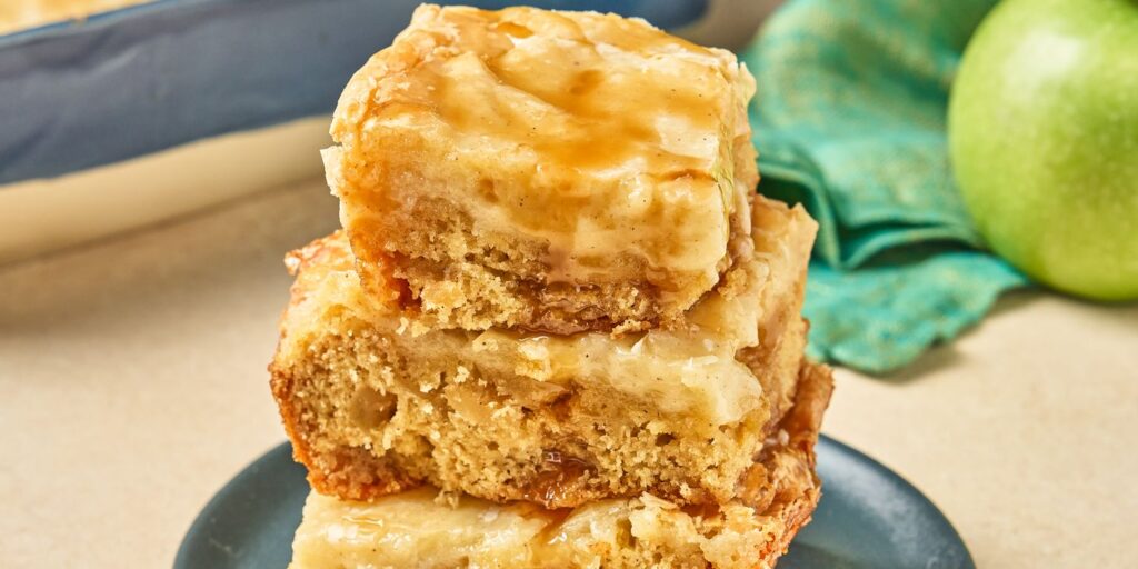 Apple Pie Ooey Gooey Cake Recipe Apple Pie Ooey Gooey Cake Recipe