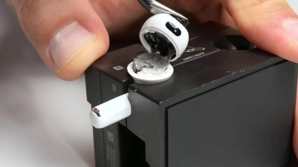 Here’s Why AirPods Pro 3 Are ‘Unrepairable’