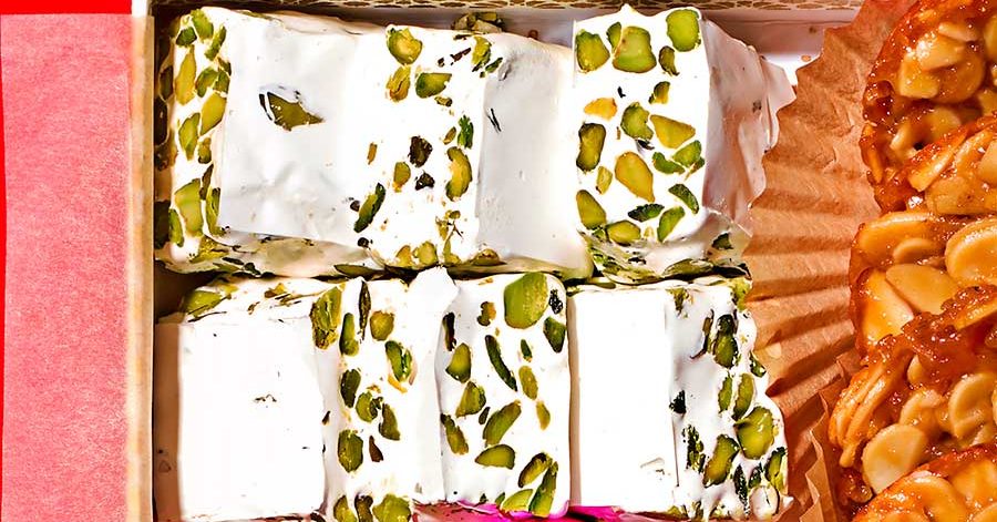 How to make a Christmas hamper How to make a Christmas hamper