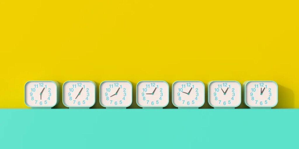 Sleep Doctors Say Waking Up at the Same Time Every Day Can Help You Doze Off Faster