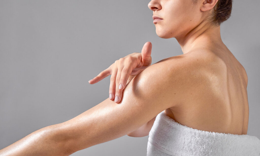 This Dry Body Oil Is The Secret To Soft, Firm Skin, Reviewers Say