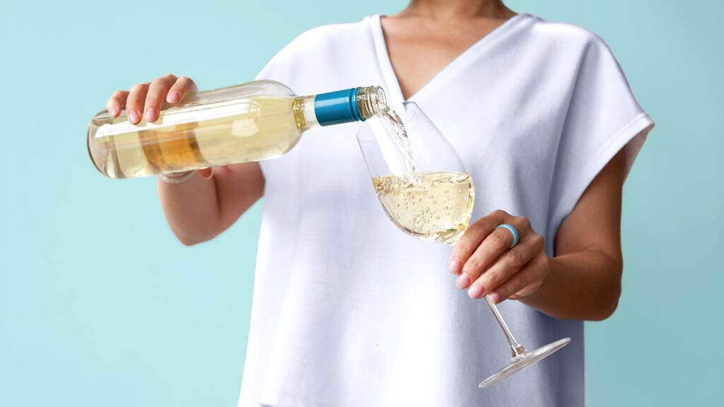 Alcohol’s Impact on Alopecia Areata: Harmful or Protective?