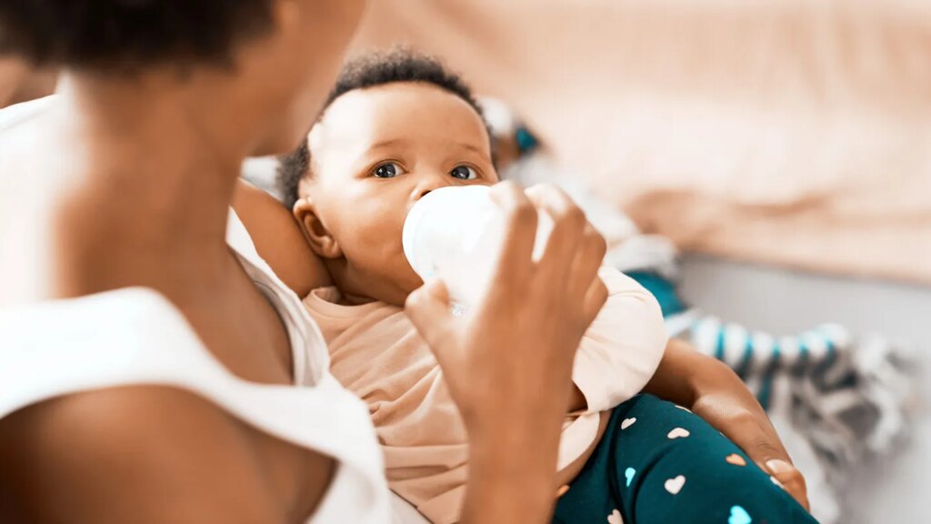 Here’s What Happens to Your Body When You Stop Breastfeeding Here’s What Happens to Your Body When You Stop Breastfeeding