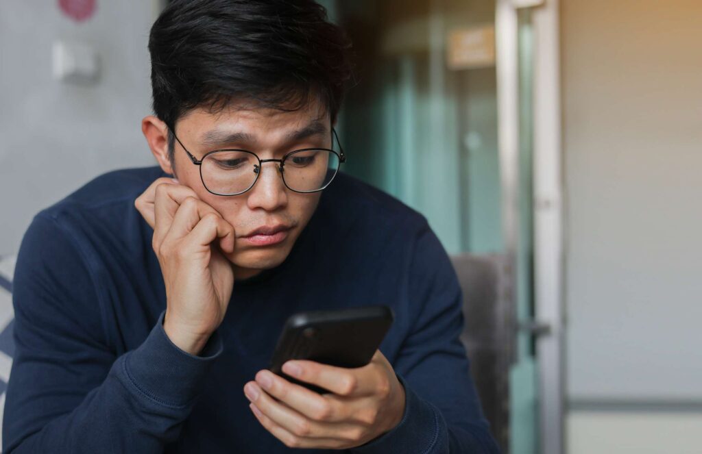 How to Maintain a Friendship With an Avoidant Person