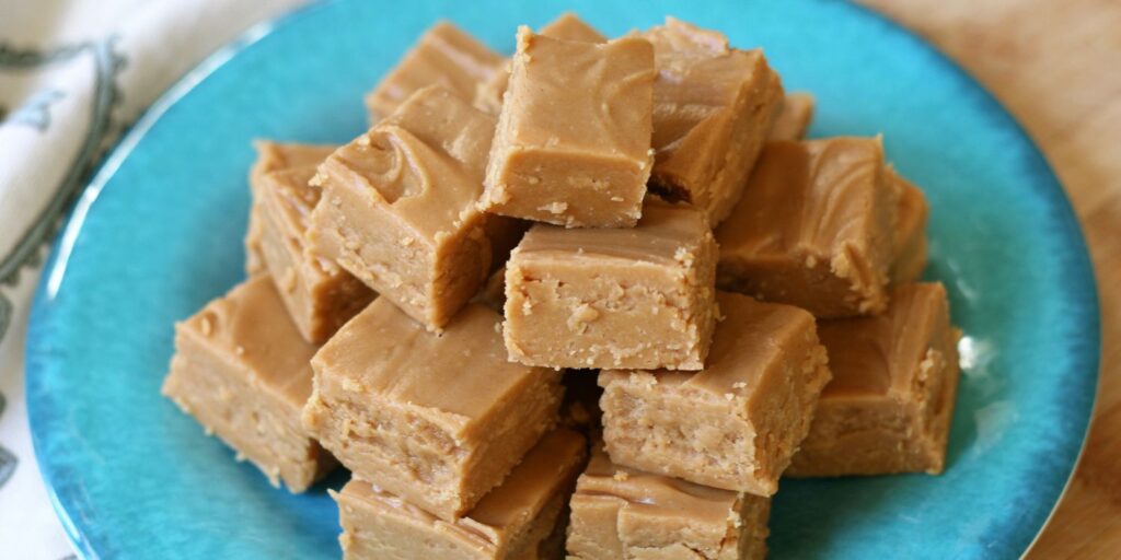 This Grandma’s 70-Year-Old Fudge Recipe Is So Good, You’ll Gift It to Everyone You Know This Grandma’s 70-Year-Old Fudge Recipe Is So Good, You’ll Gift It to Everyone You Know