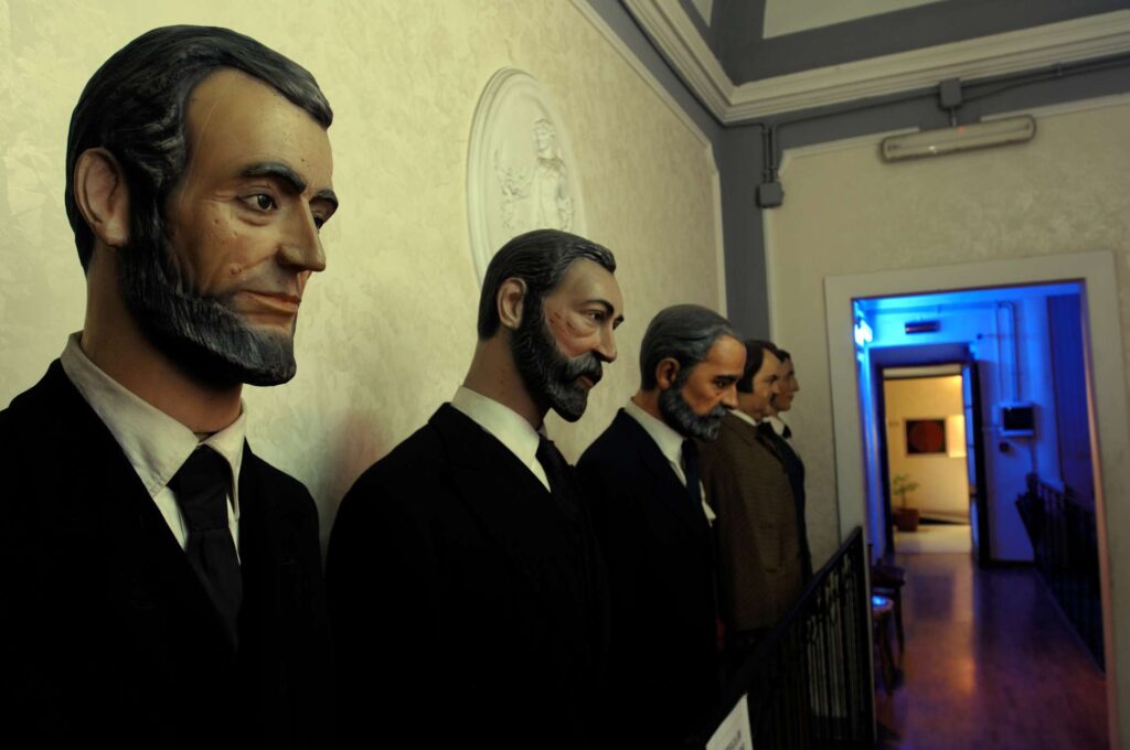 Automatonophobia (Fear of Human-Like Figures): Causes and Treatment Automatonophobia (Fear of Human-Like Figures): Causes and Treatment