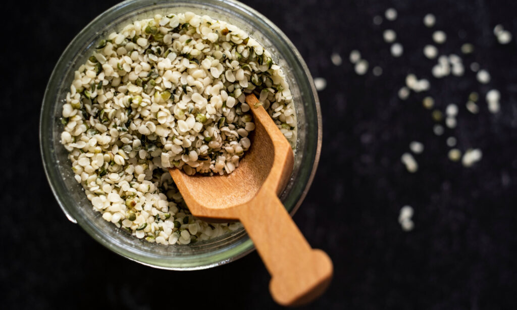 6 Benefits Of Hemp Seeds + How To Work Them Into Your Diet