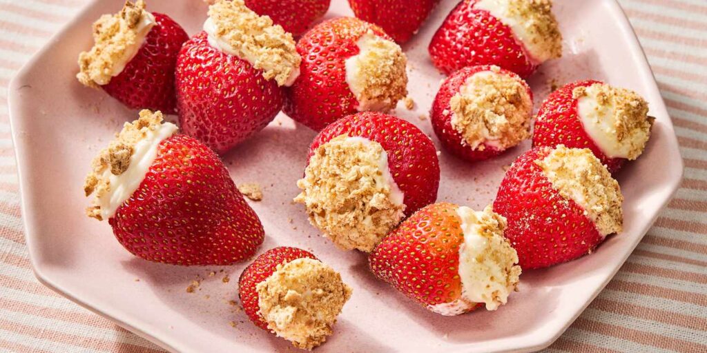 8 Easy 5-Ingredient Strawberry Recipes We Make All Year Long 8 Easy 5-Ingredient Strawberry Recipes We Make All Year Long