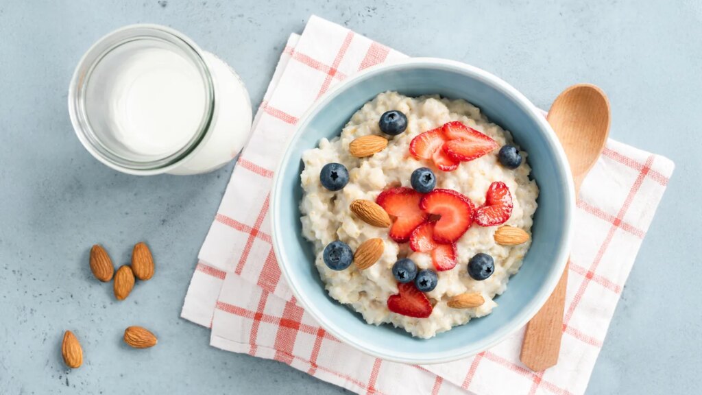 9 Ways to Make Your Oatmeal With More Protein