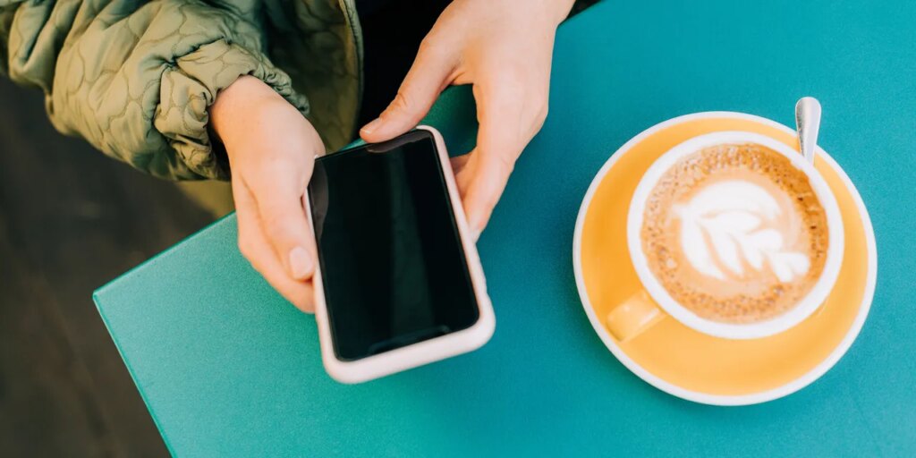 I Got Professional Help With My Hinge Profile. See the Changes I Made