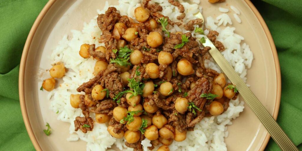 Middle Eastern–Spiced Ground Beef and Chickpeas Recipe