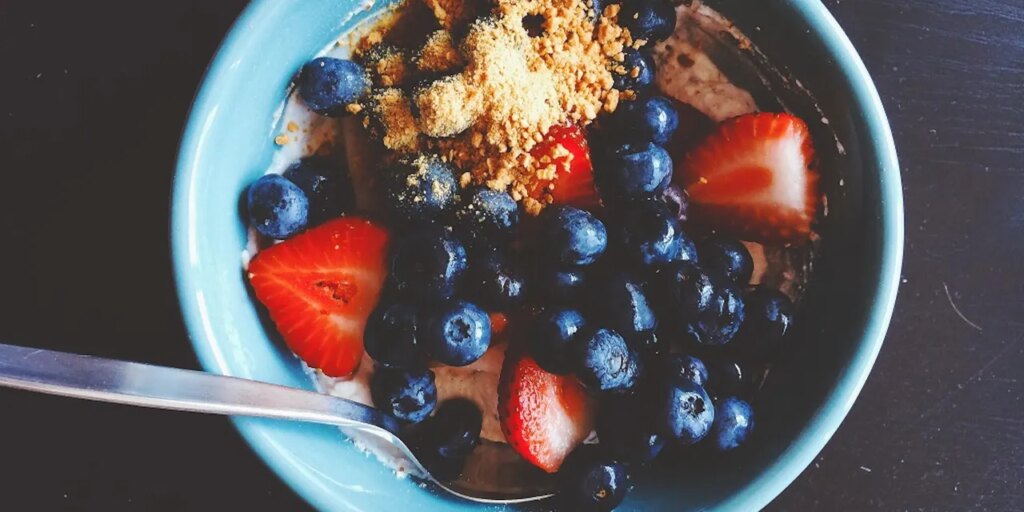 What 5 Brain Health Experts Eat to Preserve Their Cognitive Health