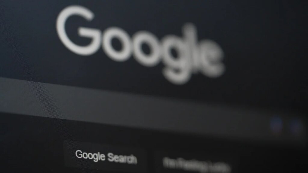 What’s the Difference Between the ‘Surface Web’ and the ‘Deep Web’?