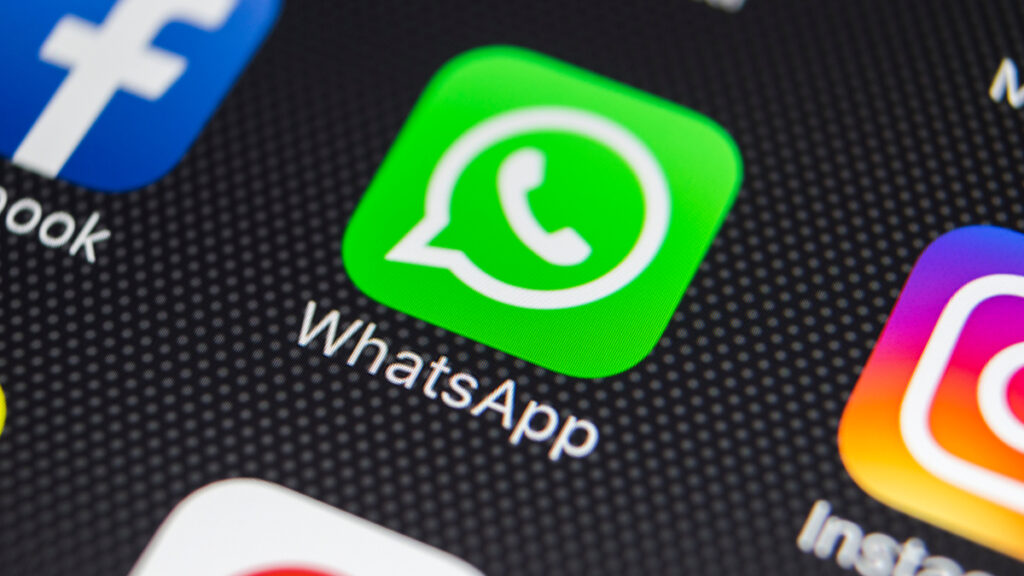WhatsApp Now Lets You Share Group Message History With New Members WhatsApp Now Lets You Share Group Message History With New Members