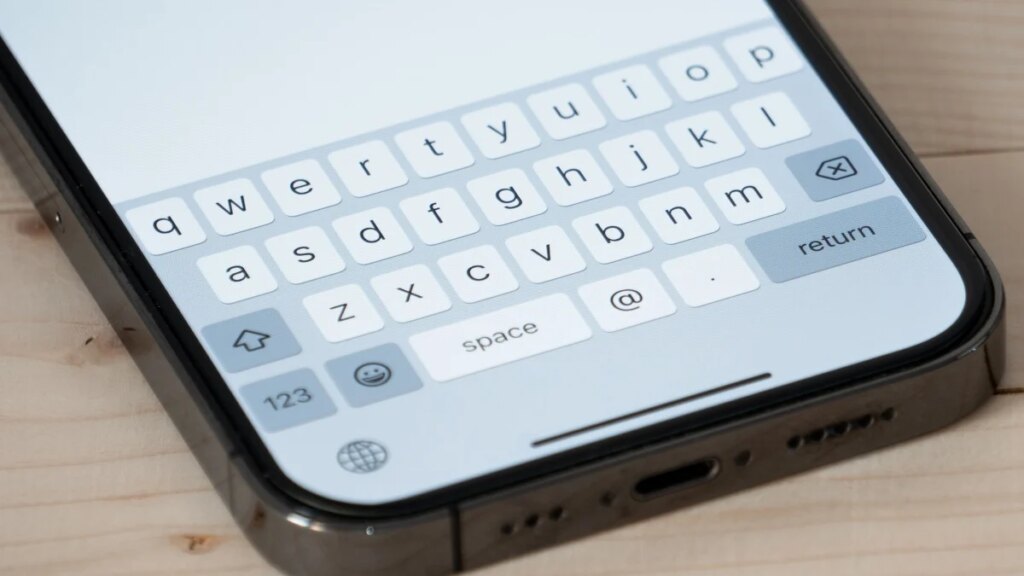 Apple Finally Has a Fix for Your iPhone’s Buggy Keyboard