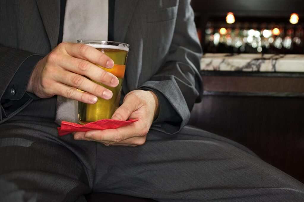 How to Recognize a Functional Alcoholic How to Recognize a Functional Alcoholic