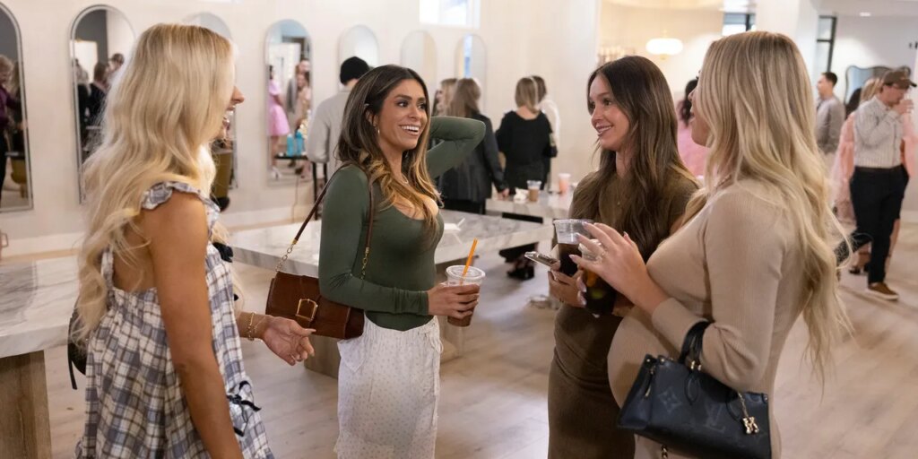 How to Support a Friend Who Wants to Get Back With an Ex (Again)