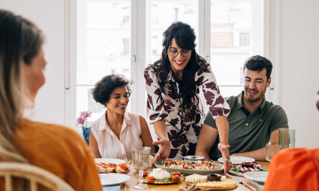 How To Cut Back On Alcohol Without Sacrificing Your Social Life How To Cut Back On Alcohol Without Sacrificing Your Social Life